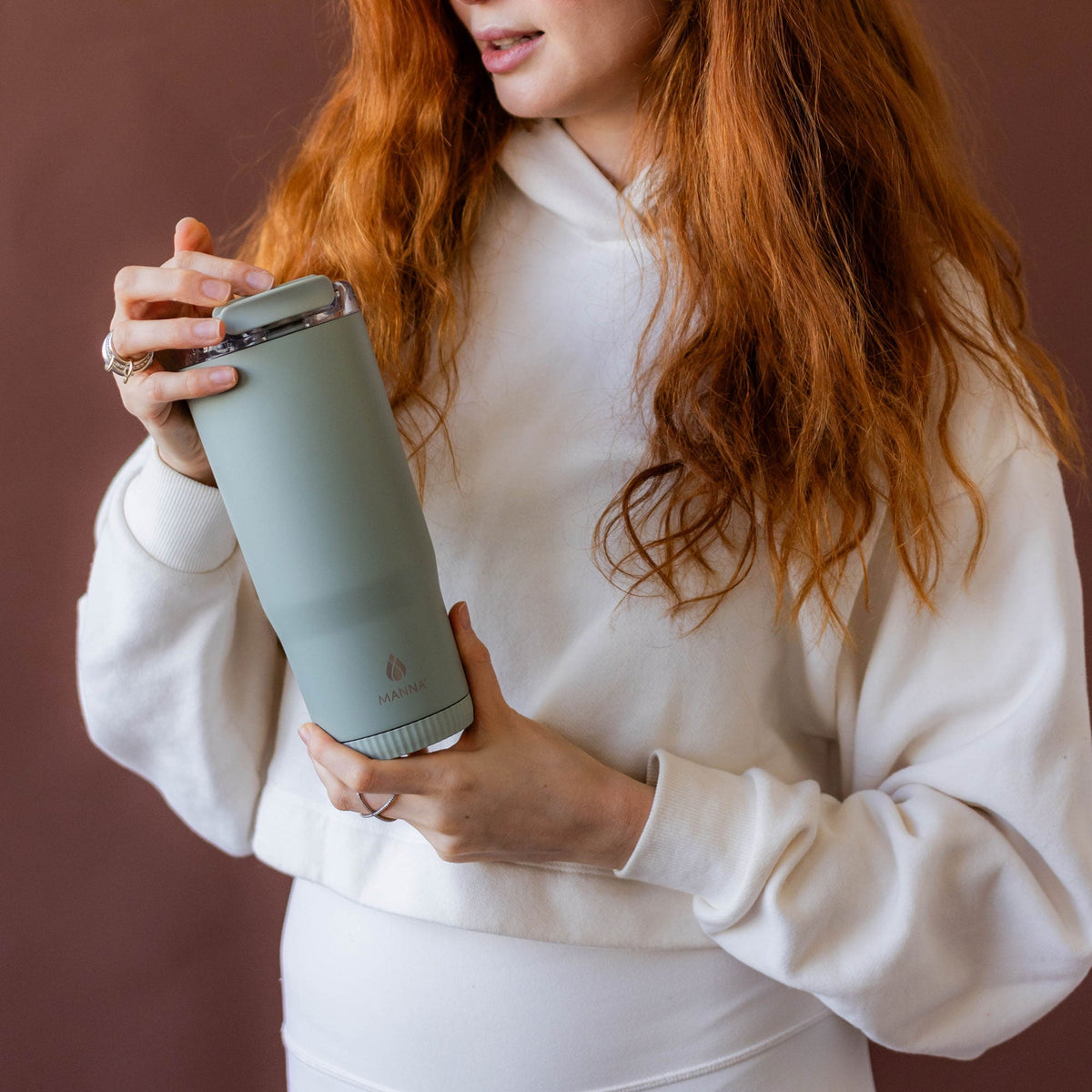 30-oz-groove-tumbler-e8 4Manna_Website_Lifestyles-17.jpg