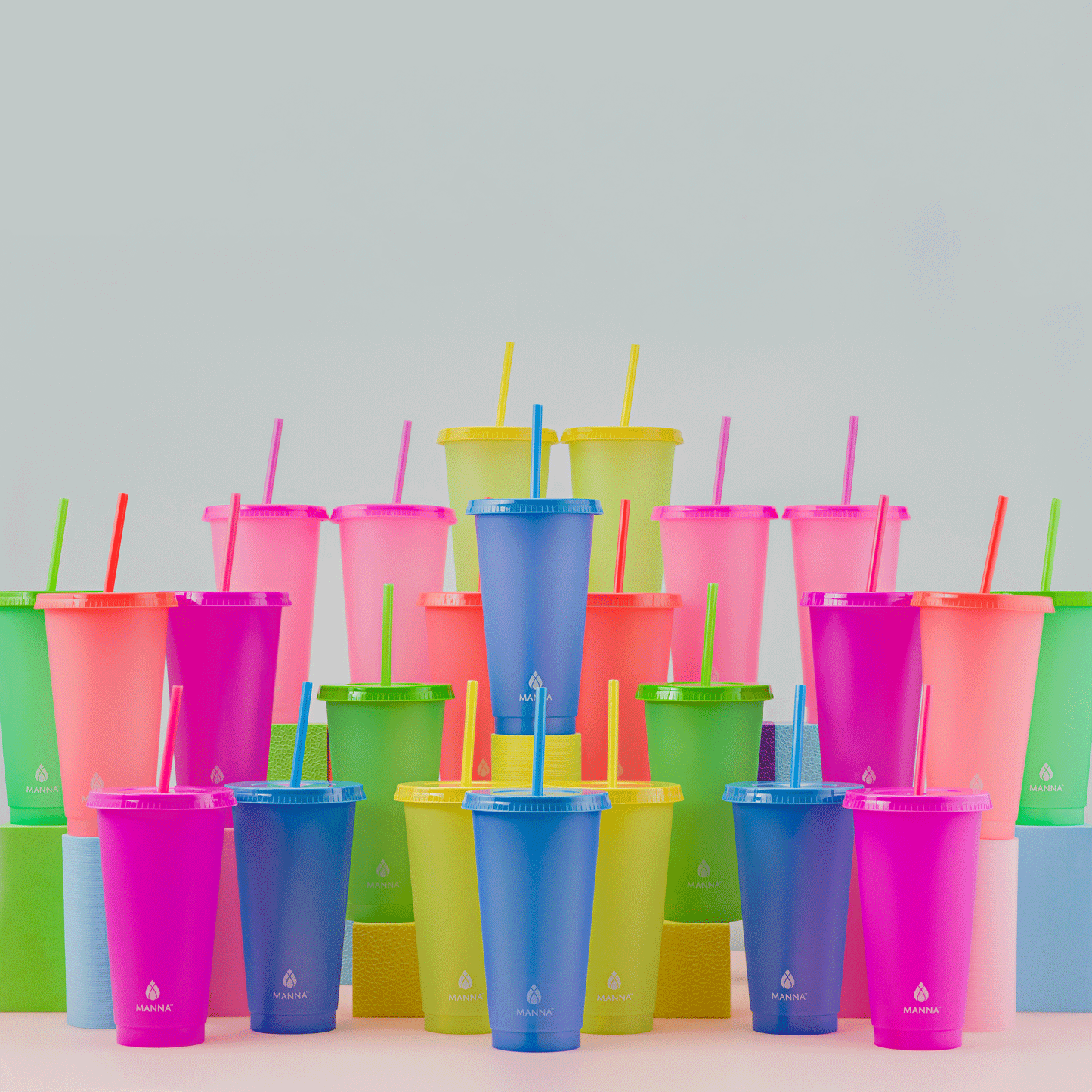24-piece-original-color-changing-cup-set-j1 A0029811.gif